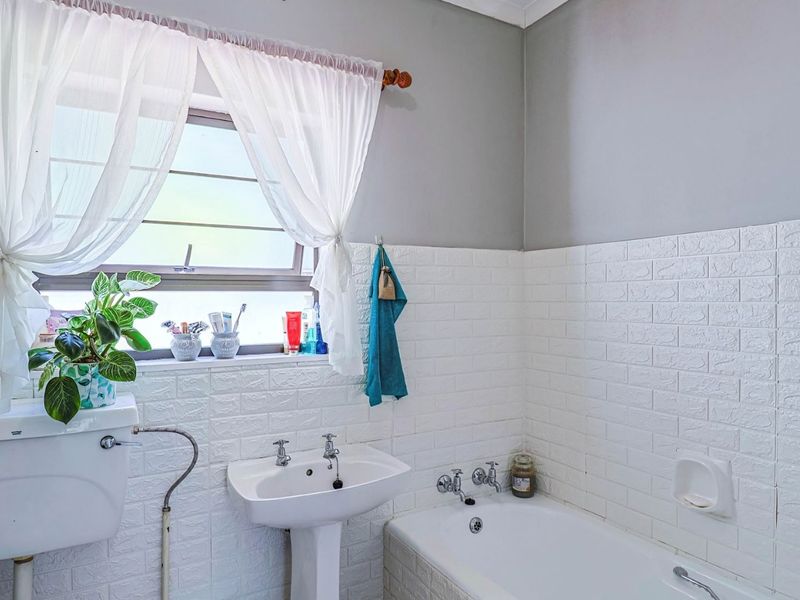 Your Dream Family Home Awaits in Safari Gardens, Rustenburg! - Photo 8