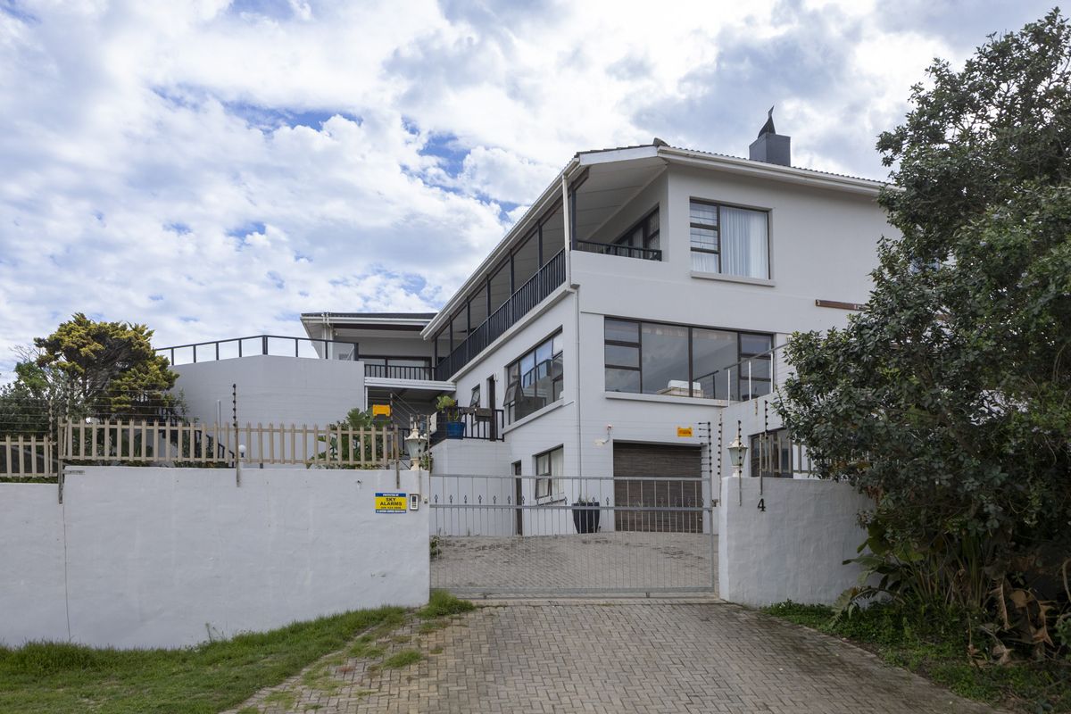 Luxury Coastal B&B Investment Just Meters from the Beach in Port Alfred - Photo 4