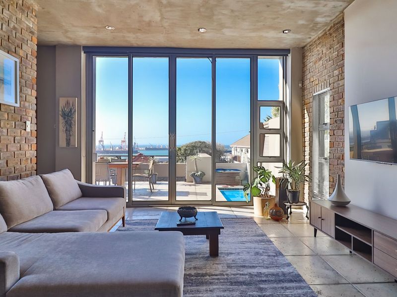 Two homes for the price of 1 with so many options - Photo 4