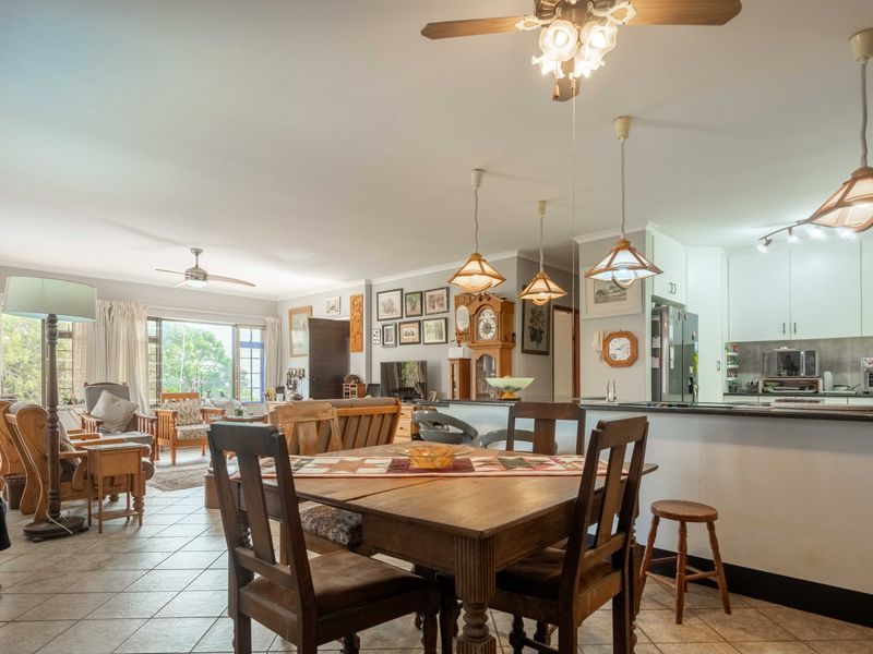 Secure living - Luxury Harcourts Auction in Scottburgh - Photo 2