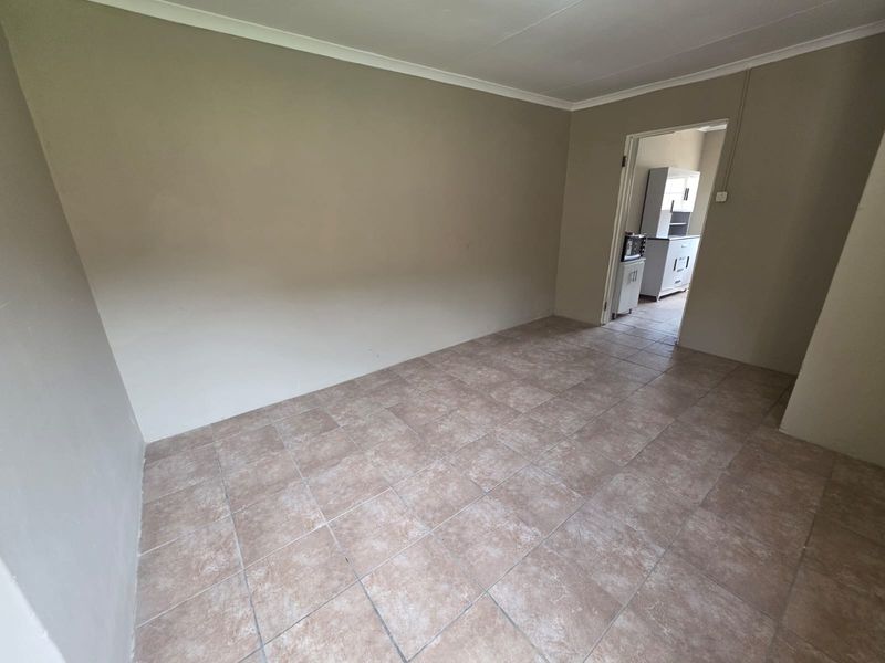 Charming & Spacious 1-Bedroom Garden Cottage - Photo 5