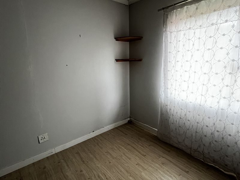 Spacious 5 Bedroom Duplex Townhouse in Pelham North - Photo 6