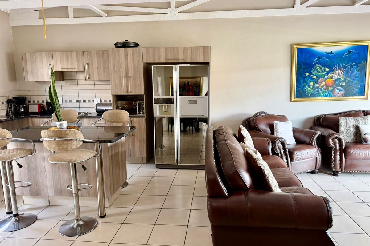 Beautiful Property !! - Photo 2