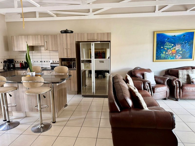 Beautiful Property !! - Photo 2