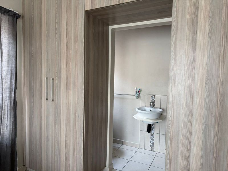 Beautiful Property !! - Photo 9