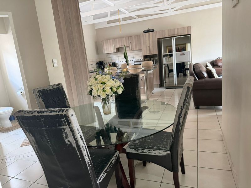 Beautiful Property !! - Photo 7