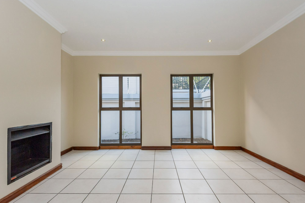 3 Bedroom Family cluster in a Secure Estate - Photo 5