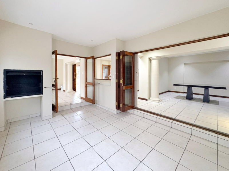 3 Bedroom Family cluster in a Secure Estate - Photo 5