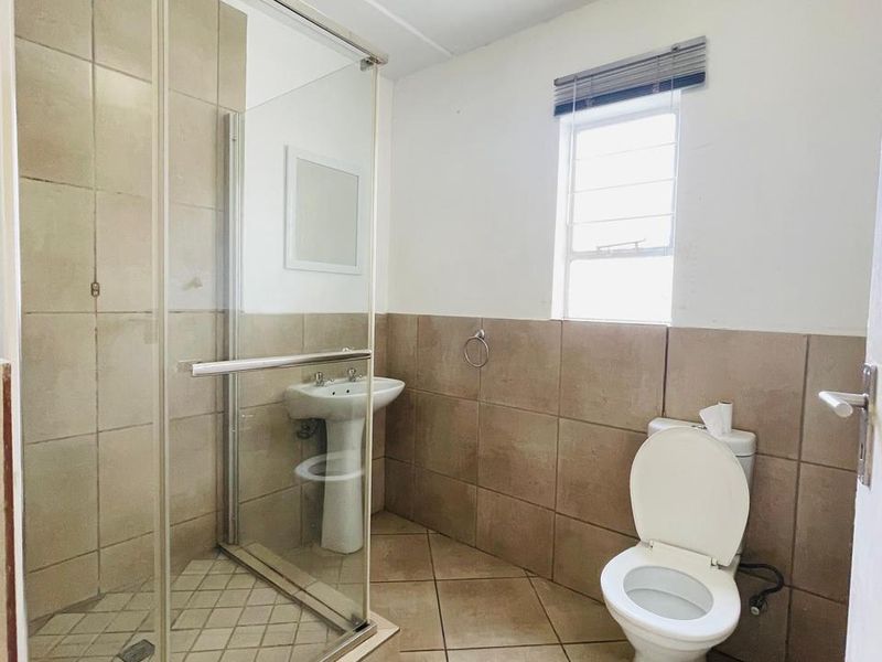 Apartment Rental Monthly In Alberton - Photo 9