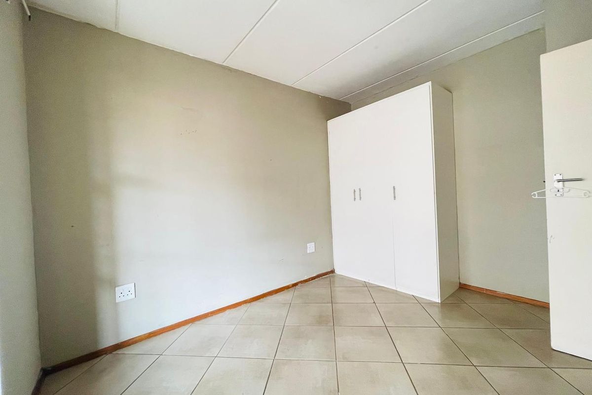 Apartment Rental Monthly In Alberton - Photo 5