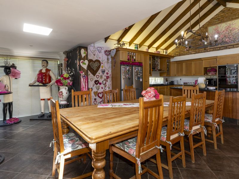 Exceptional Coastal Living with Space and Views in Port Alfred - Photo 9