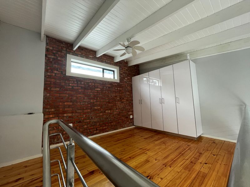 Modern Loft Apartment in Secure Walmer Complex - Photo 6