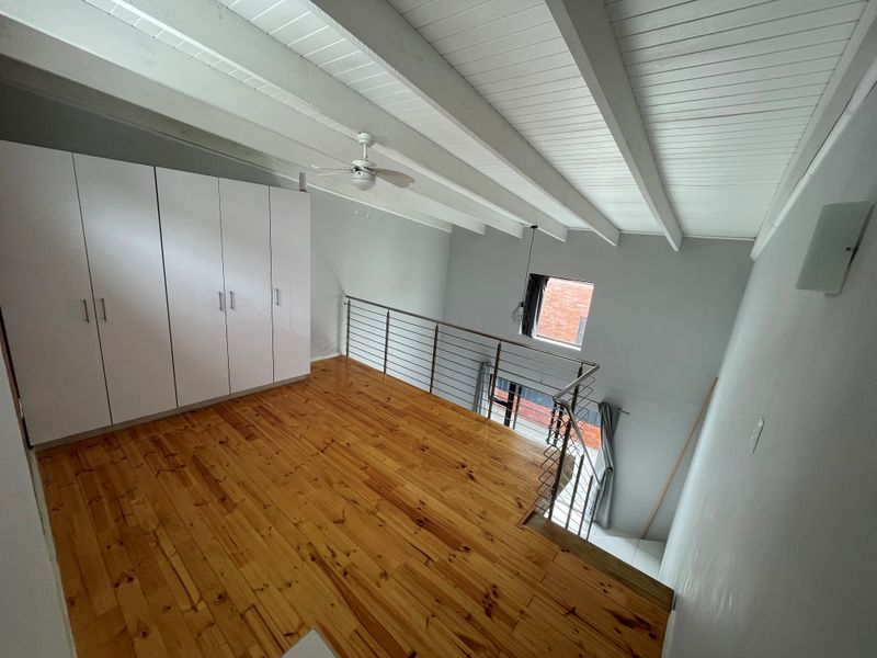 Modern Loft Apartment in Secure Walmer Complex - Photo 8