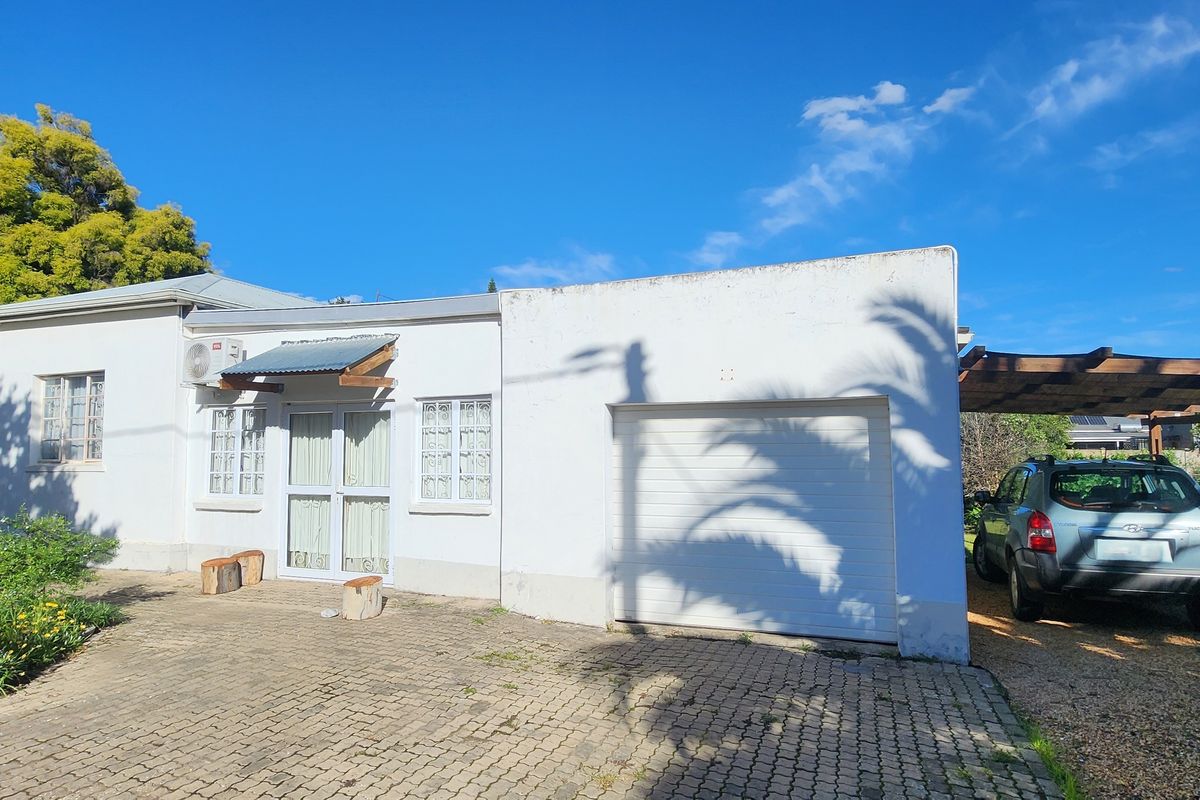 3 Bedroom Home with Rental Income Potential - Excellent Investment Opportunity - Photo 2