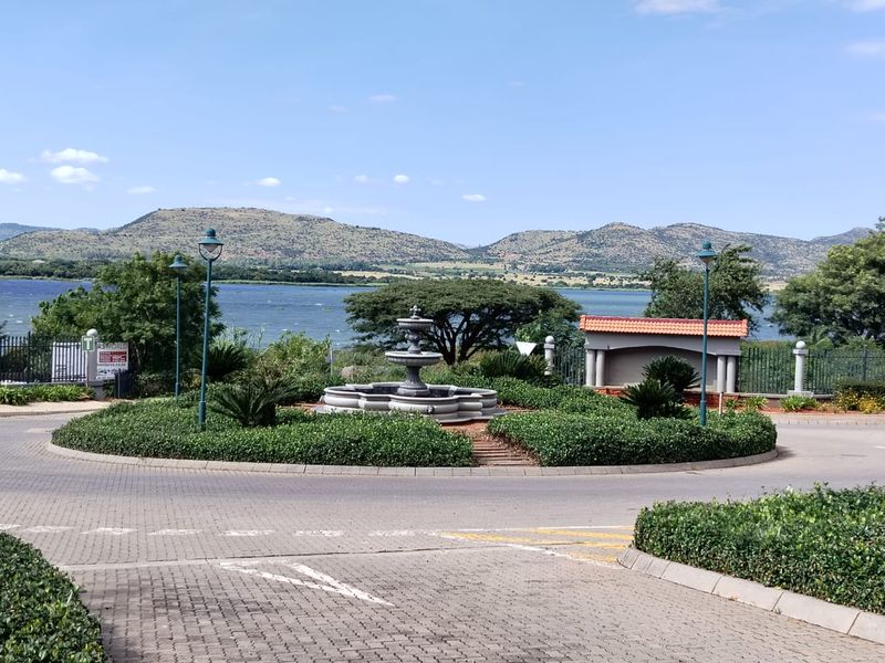 Dream Big in Kosmos, Hartbeespoort! - Photo 2