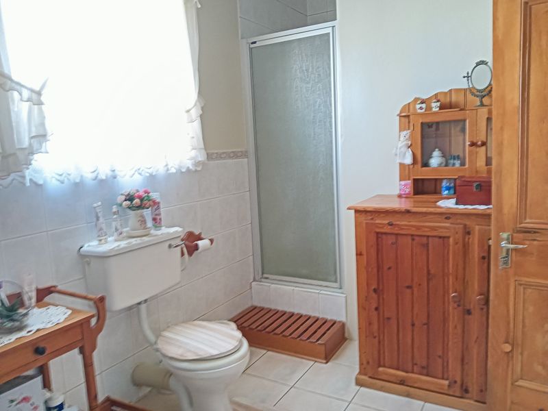 Immaculate house in Barkly East - Photo 7