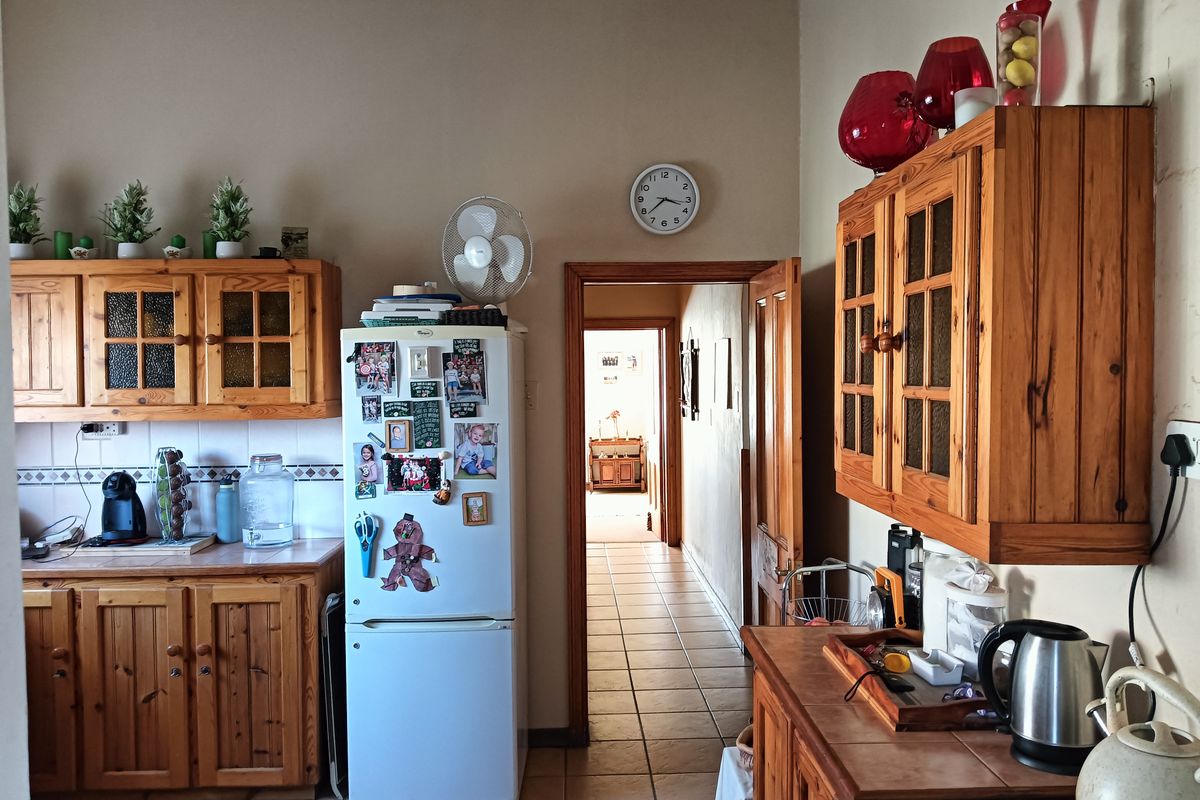 Immaculate house in Barkly East - Photo 4