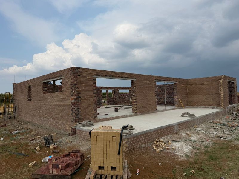 Building in Progress - Photo 6