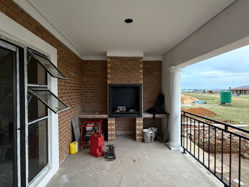 Building in Progress - Photo 4