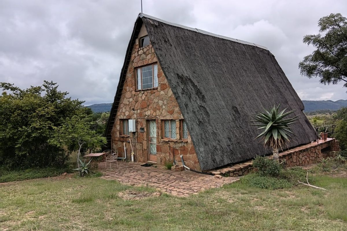 3 Bedroom home for sale in Utopia Nature Reserve, North West! - Photo 2