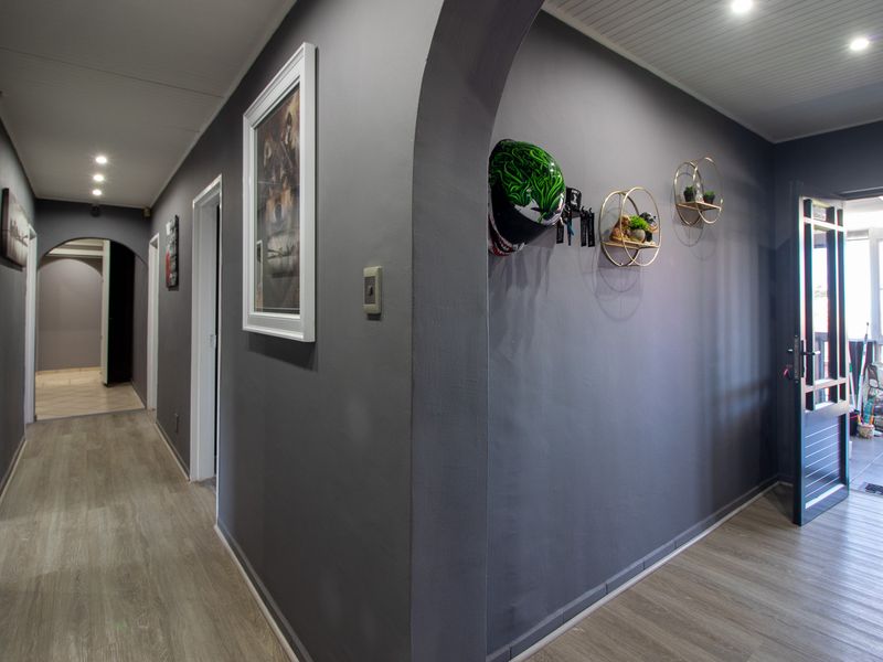 Entertainer's dream with all the bells and whistles - Photo 6