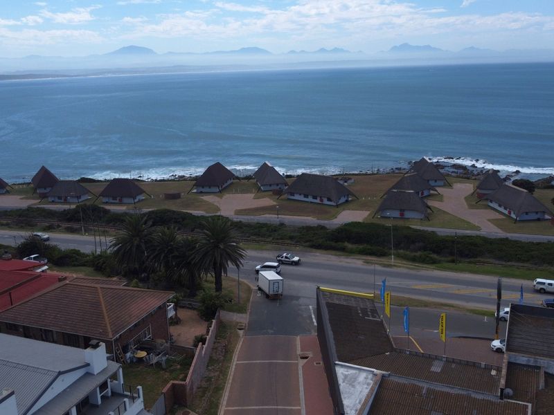 Elevated Coastal Stand with Panoramic Bay Views – De Bakke - Photo 1