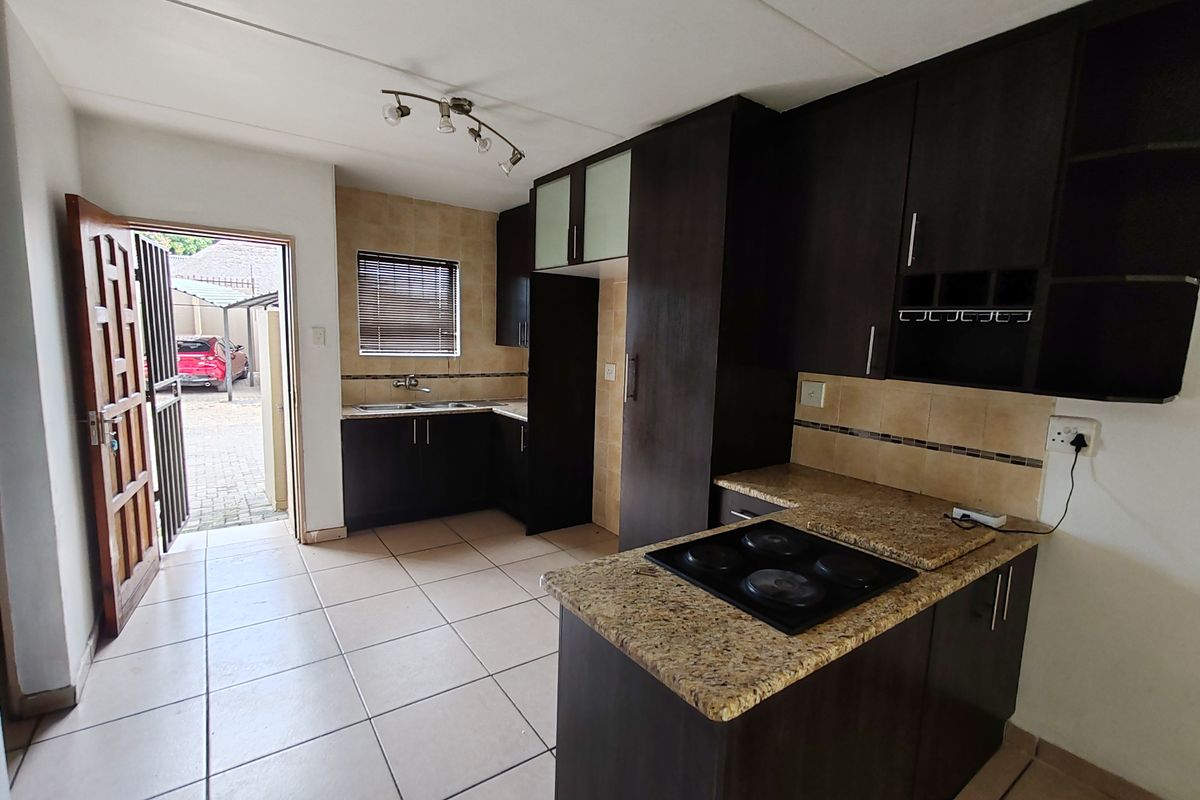 Modern Duplex Living with Private Garden in Gezina!!! - Photo 5