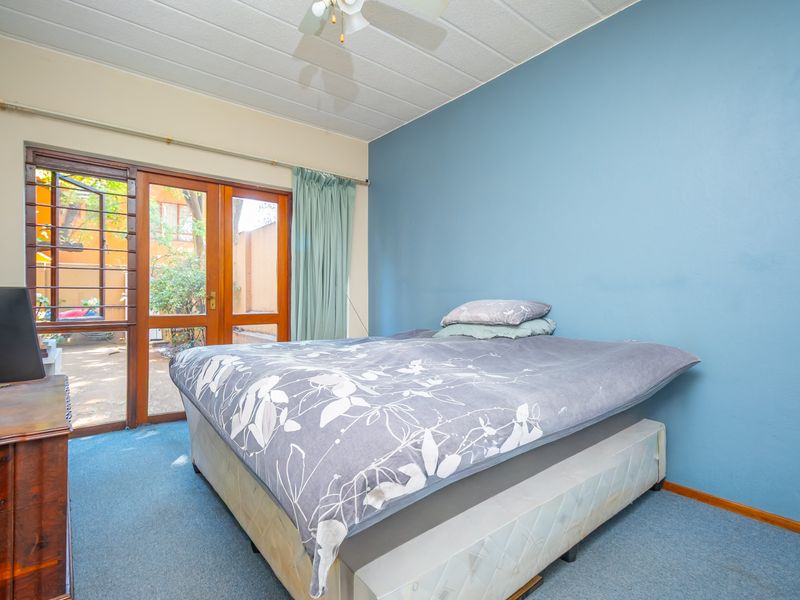 2 bedroom garden apartment, pet friendly - Photo 6