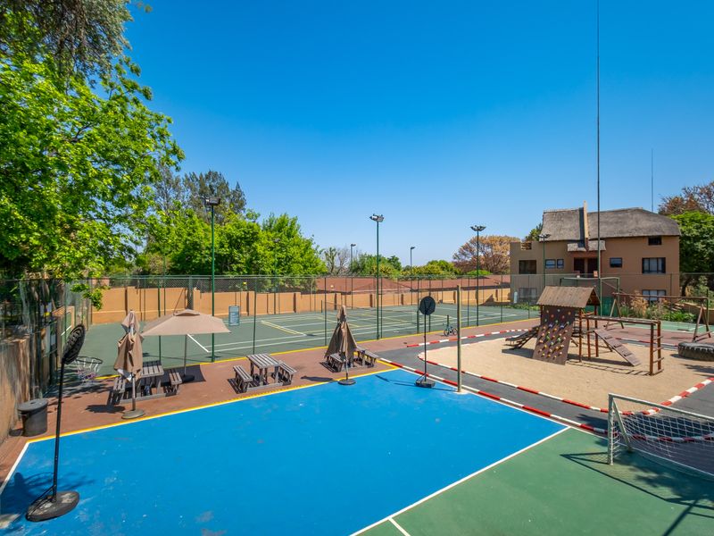 2 bedroom garden apartment, pet friendly - Photo 7