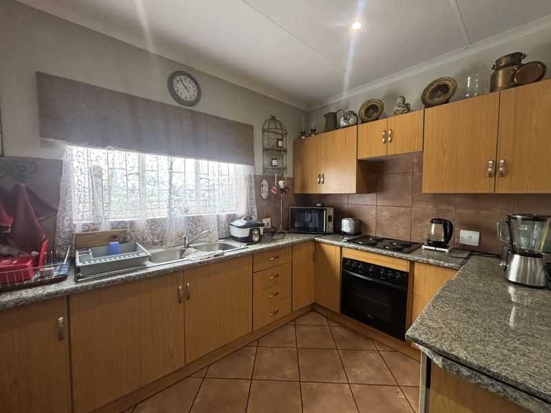 Sought After Complex Living - Photo 2