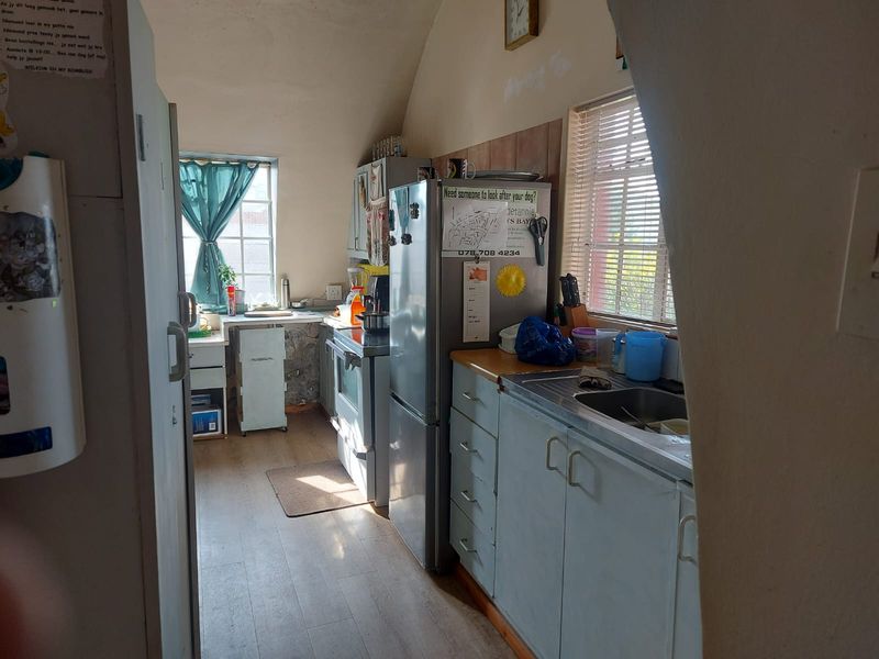 Sound Home – Small Touches Needed – Big Potential SHARED EXCLUSIVE MANDATE - Photo 5