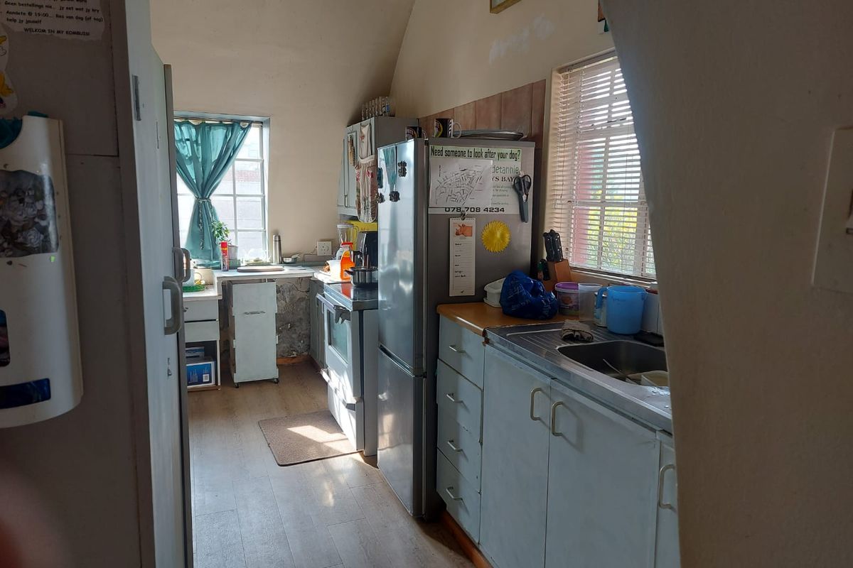 Sound Home – Small Touches Needed – Big Potential SHARED EXCLUSIVE MANDATE - Photo 5