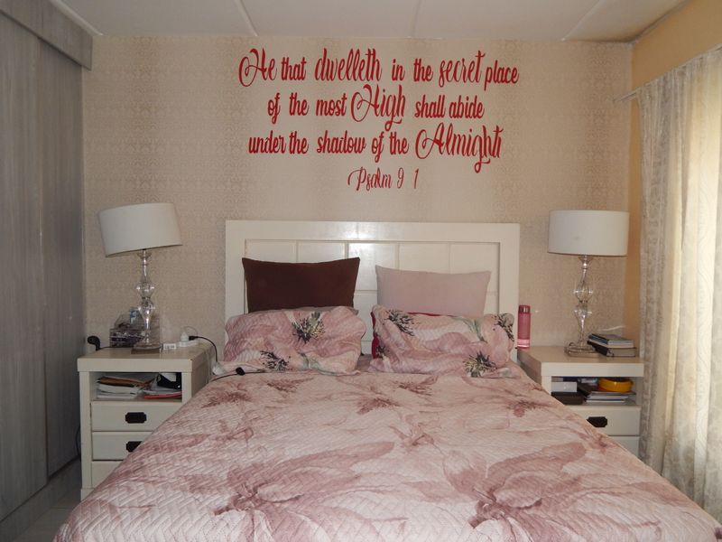 Modern Ground Floor Apartment - Photo 10