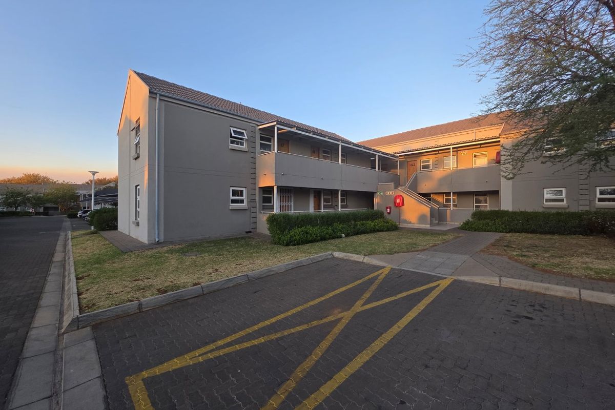 Comfortable and Convenient Townhouse Living in Montana - Photo 2