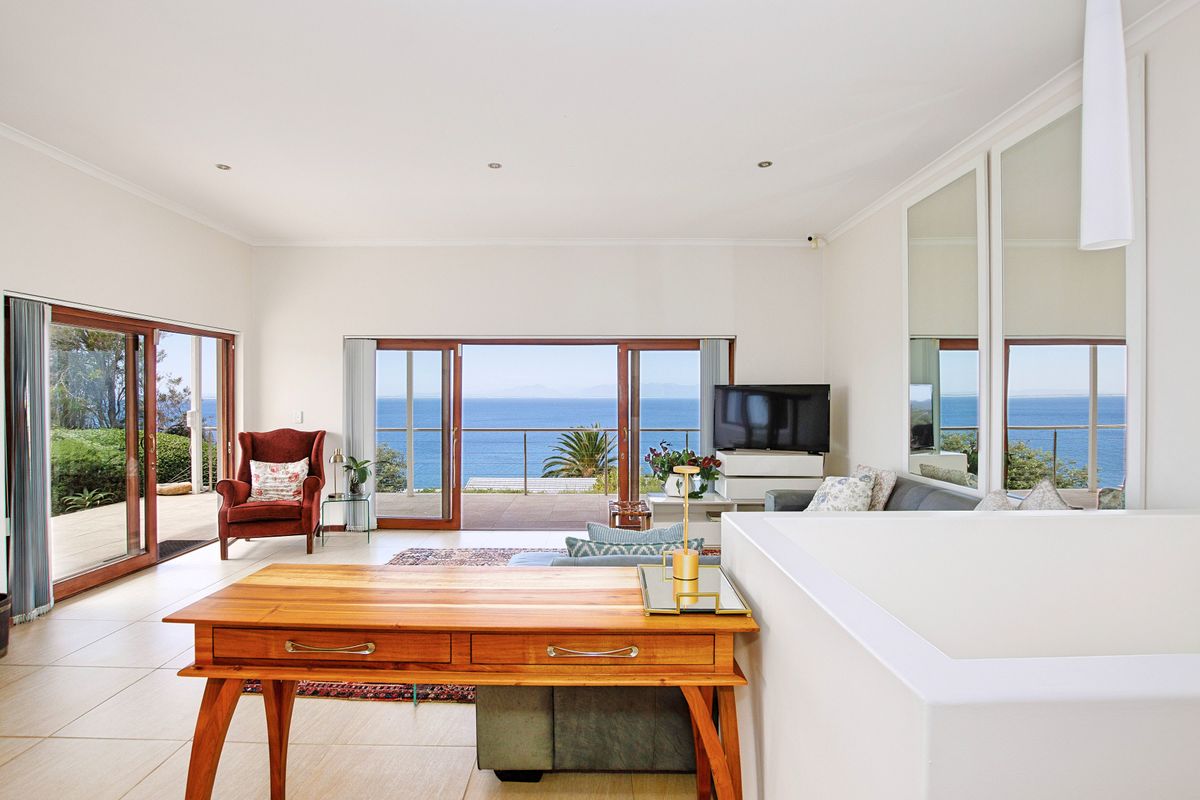 Escape From It All. - Photo 2