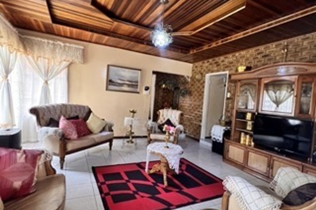 Prime Investment Opportunity in Bedworth Park – Spacious 3 Bedroom Home with Flatlet - Photo 4