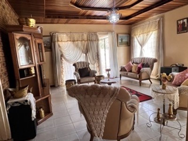 Prime Investment Opportunity in Bedworth Park – Spacious 3 Bedroom Home with Flatlet - Photo 6