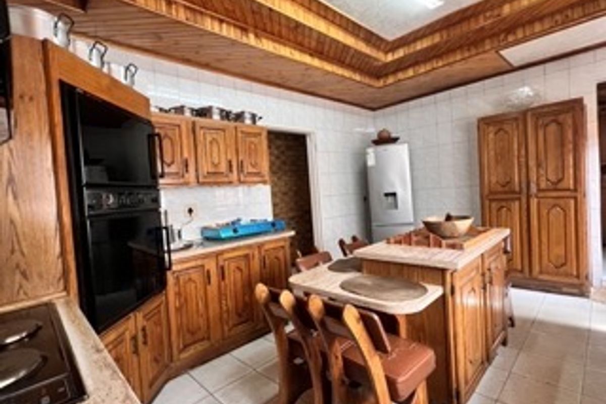 Prime Investment Opportunity in Bedworth Park – Spacious 3 Bedroom Home with Flatlet - Photo 2