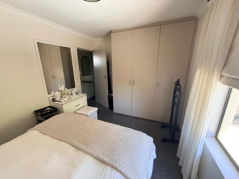 Where Comfort Meets Convenience – Prime Worcester Property. - Photo 9