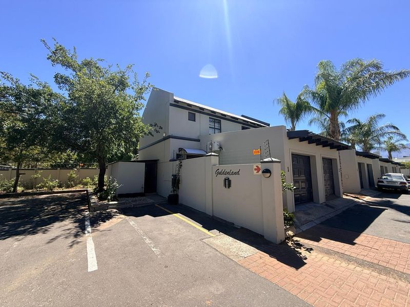 Where Comfort Meets Convenience – Prime Worcester Property. - Photo 3