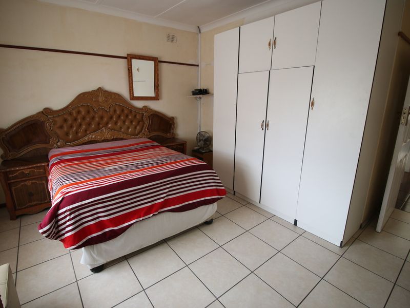 Spacious Family Home with Separate Flat in Prime Cambridge West - Photo 7