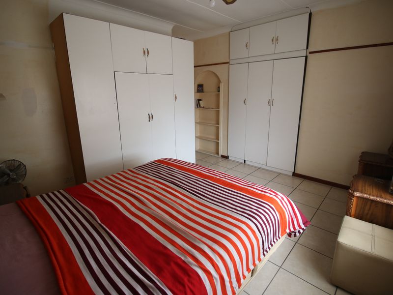 Spacious Family Home with Separate Flat in Prime Cambridge West - Photo 6