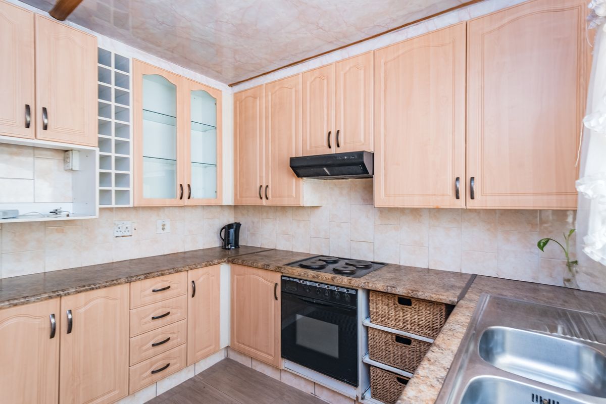 Protea North House for Sale. - Photo 2