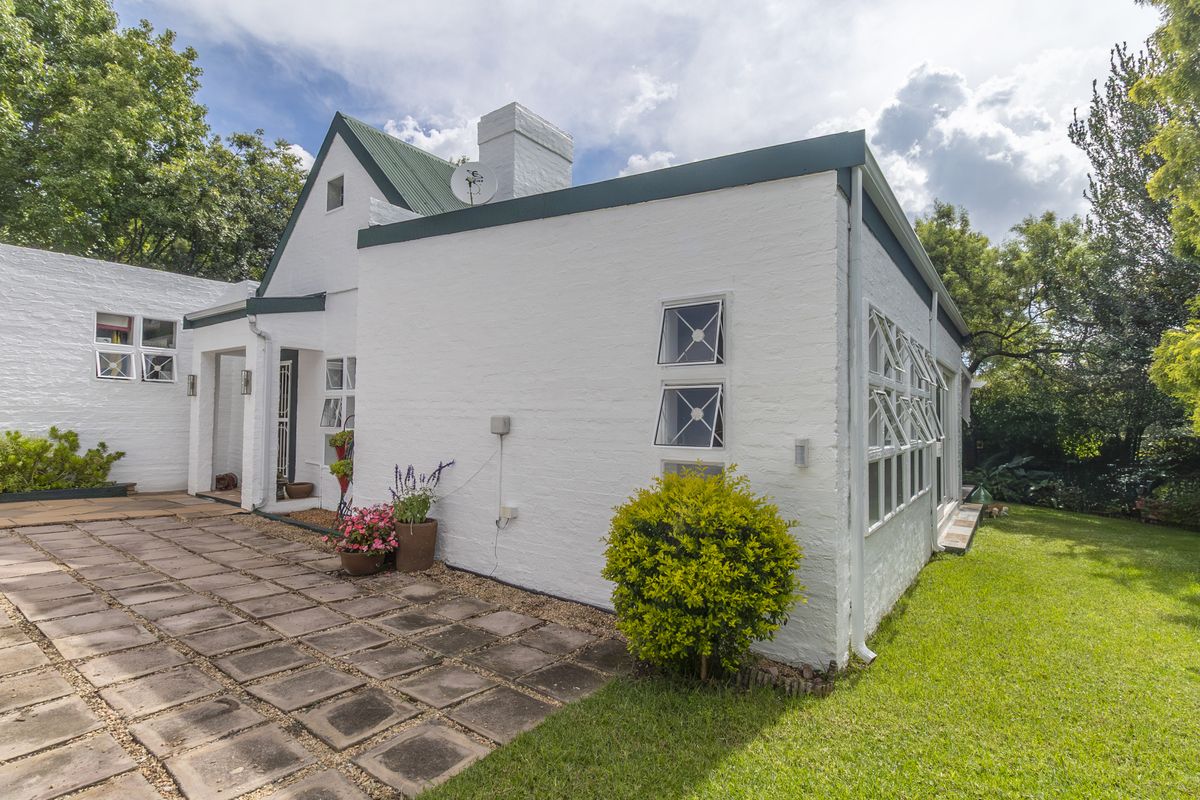 Cluster Home in Secure Estate - Please call the Agent to book your time slot on show by appointment - Photo 3