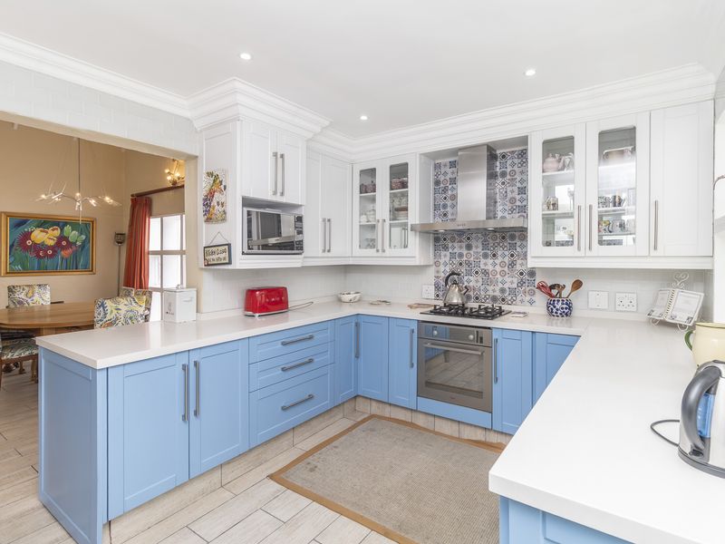 Cluster Home in Secure Estate - Please call the Agent to book your time slot - Photo 4