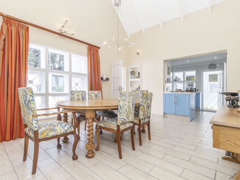 Cluster Home in Secure Estate - Please call the Agent to book your time slot - Photo 7