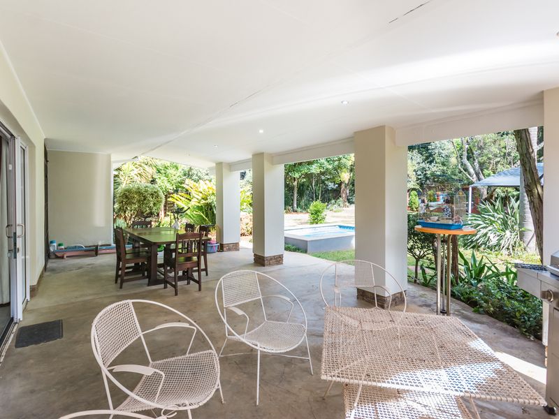 Bidding to start from R1750000! Live Auction! 6 Bedroom Family home for sale (including 2 flatlets) - Photo 4