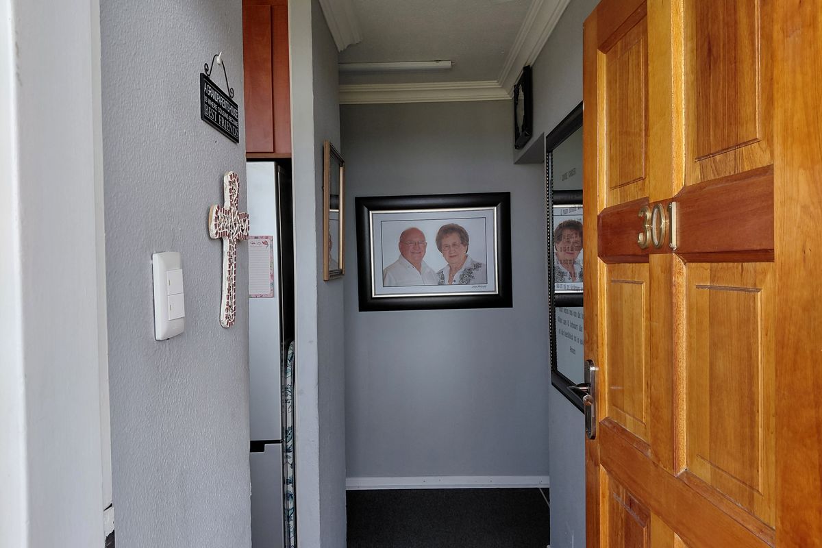 Stunning 2-bedroom apartment in a prime location - Photo 4