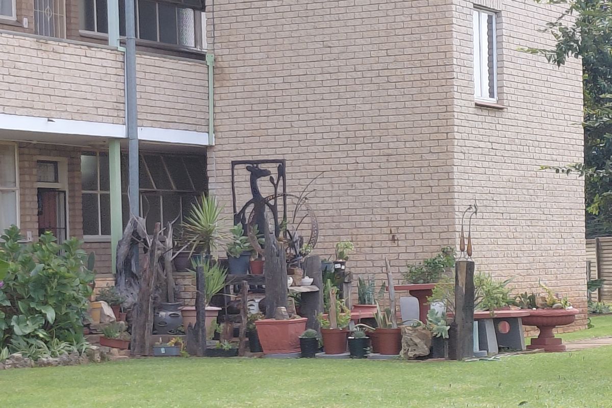 Stunning 2-bedroom apartment in a prime location - Photo 2