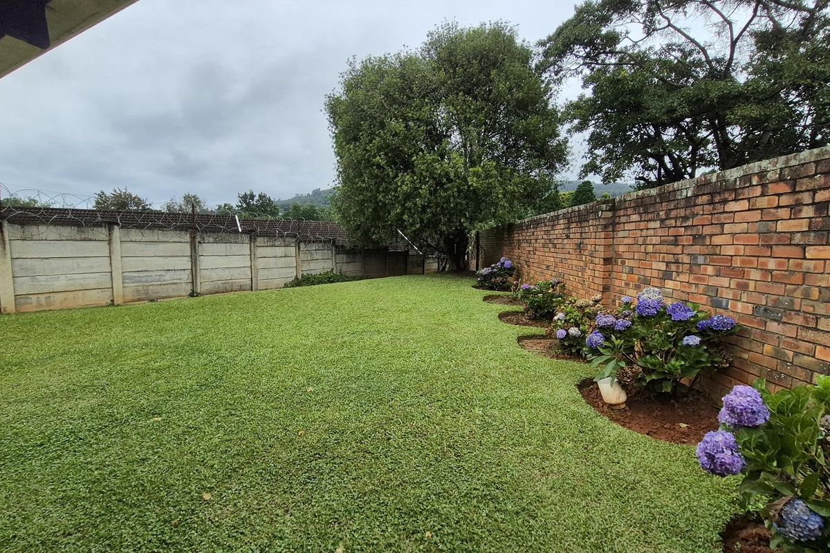 Quaint and Secure Unit in Oak Park - Photo 4